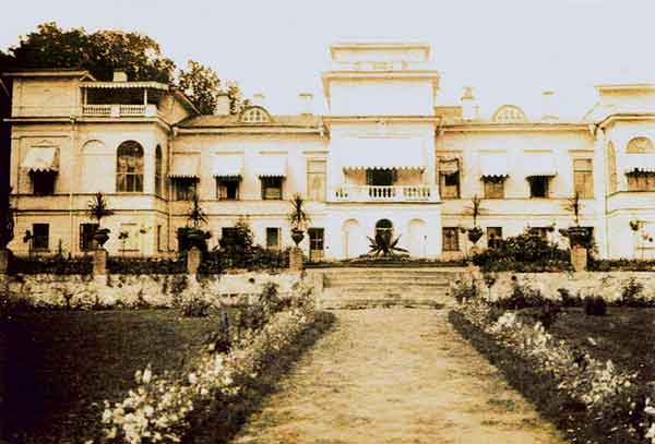 Господский дом в Вонлярове. Фото конца XIX века
