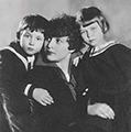 З.Н.Райх с Таней и Костей Есениными. 1928