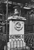 И.П.Витали. Надгробие  Надежды Дмитриевны Зубовой (урожденной Голицыной) на кладбище Донского монастыря. После 1830 года