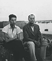 Валерий и Роберт Фальк на пляже в Бретани. 1934. Фотография. Из собрания К.Р.Барановской-Фальк (ранее — альбом Е.С.Потехиной)