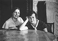А.Н.Первушина с младшей сестрой Мариной в Москве. 1930-е годы