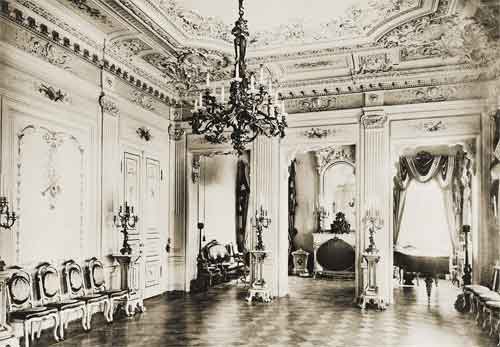 Особняк А.И.Коншиной. Белый зал. Фотография начала XX века
