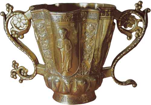 Кратир мастера Братилы — Флора. Серебро, золочение, чеканка. XII век
