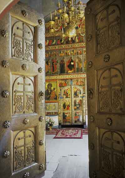 Корсунские врата Софийского собора. XII, XIV, XVI века
