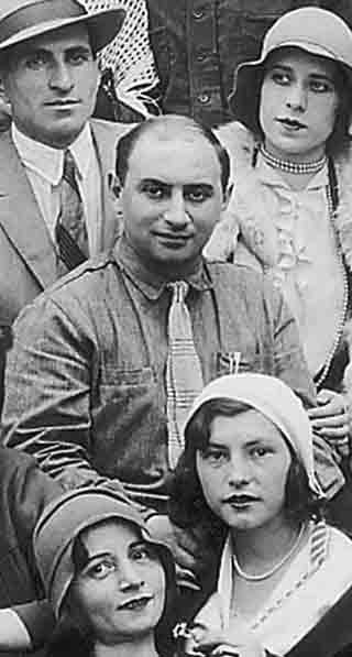 Г.В.Бархударов. 1932. Фрагмент групповой фотографии
