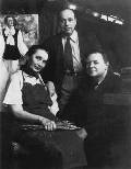 Н.Гончарова, М.Ларионов и М.Bowis в мастерской на ул. Висконти, 13. Париж. Август 1939 года