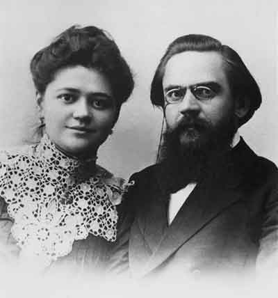 Л.Н.Дулова-Громогласова с мужем И.М.Громогласовым. Начало 1900-х годов

