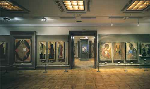 Экспозиция древнерусского искусства в Третьяковской галерее. Современная фотография