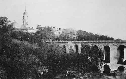 Калуга. Вид на Каменный мост и Березуйский овраг. Почтовая открытка. Начало XX века
