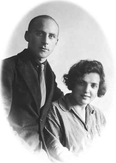 С.А.Левенсон и Д.З.Столярова-Левенсон. 1924
