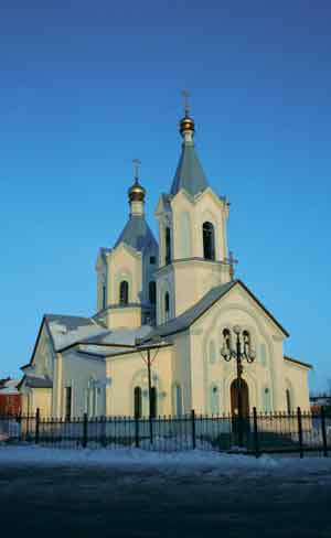 Храм святых апостолов Петра и Павла в Салехарде. 2006
