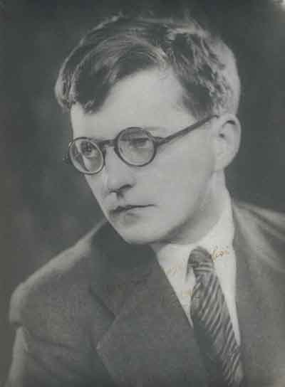 Д.Д.Шостакович. Фотография с дарственной надписью: «Дорогой Вере Дуловой на память. 11.I.1942. Куйбышев». Публикуется впервые
