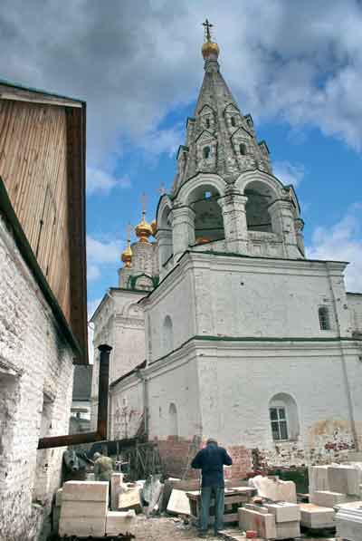 Спасский монастырь. Колокольня церкви Богоявления
