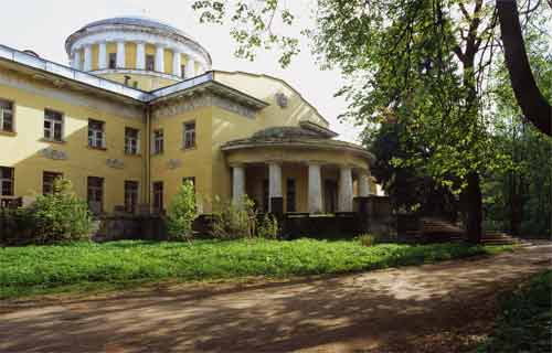 	Большой дворец в Шуваловском парке. Фасад со стороны Парнаса. Архитектор С.С.Кричинский. 1914
