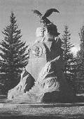 Памятник Н. М. Пржевальскому на берегу озера Иссык-Куль