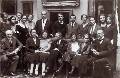 Л.В.Розенталь (в верхнем ряду в центре) среди сотрудников Третьяковской галереи. 1925
