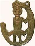 Пластина с изображением антропоморфной фигуры, фрагмент. Бронза, литье. VII–IX века
