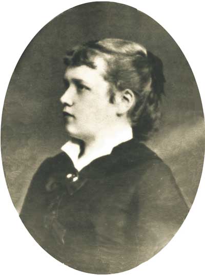 Ольга Львовна Блок (в замужестве Качалова), мать мемуаристки. 1880-е годы
