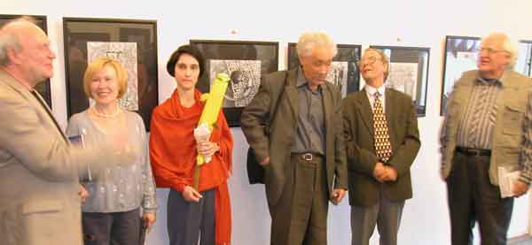 Открытие выставки фотографики Кати Голицыной "Флаконы, кружево, шелка" 
